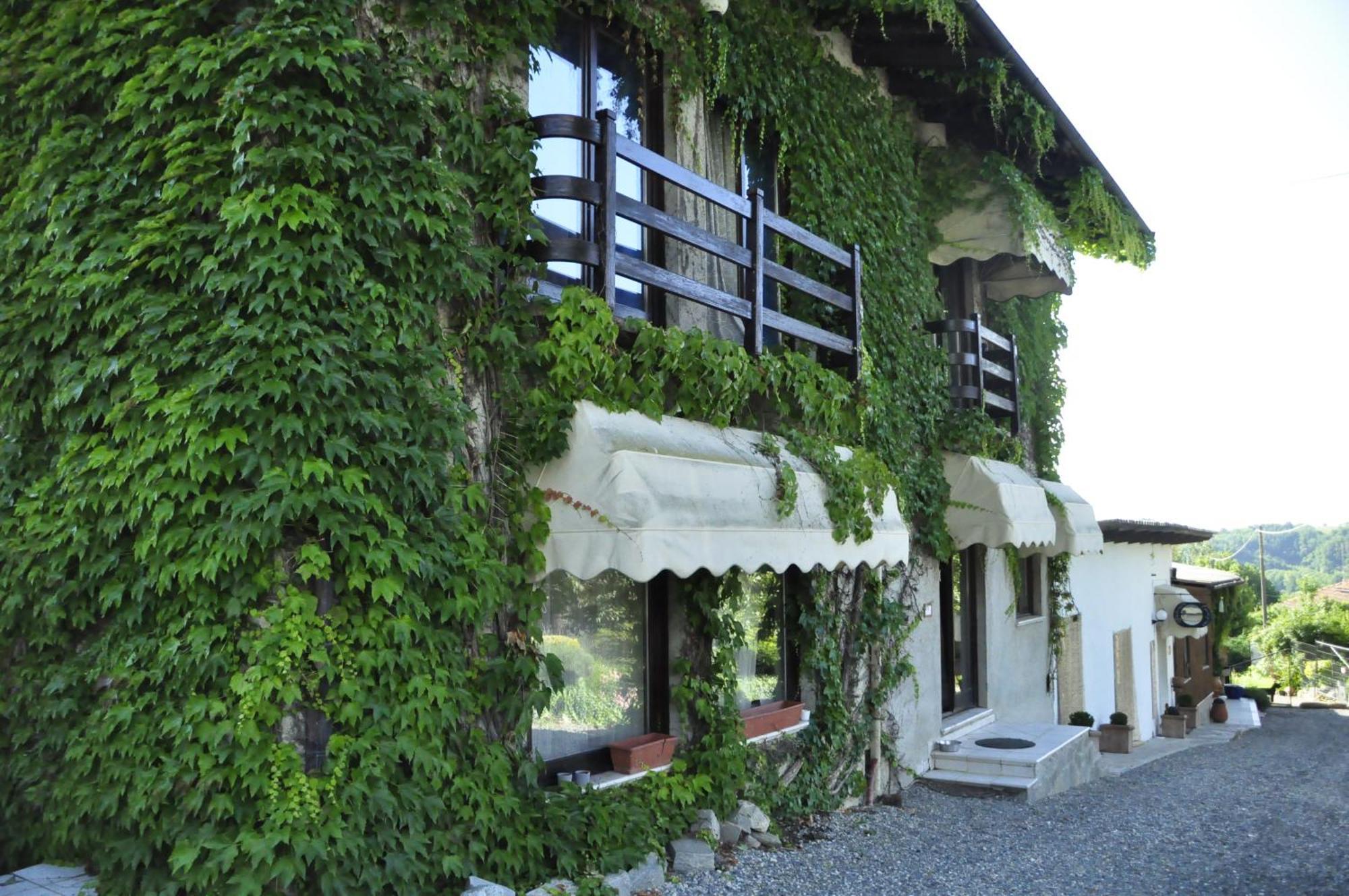 Bed and Breakfast Premiata Osteria Dei Fiori Cortiglione Екстер'єр фото