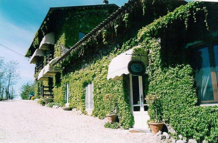 Bed and Breakfast Premiata Osteria Dei Fiori Cortiglione Номер фото